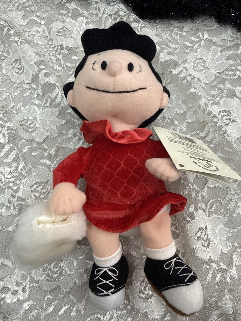 Vintage Applause Peanuts Collection Lucy Winter Beanbag Special Edition KOHL’S